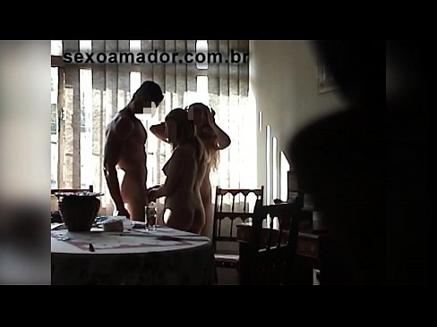 ❤️ Els amics sexuals conviden un home gegant i un trio amb ell ☑ Porno de qualitat al ca.full-porner-com.ru ❌