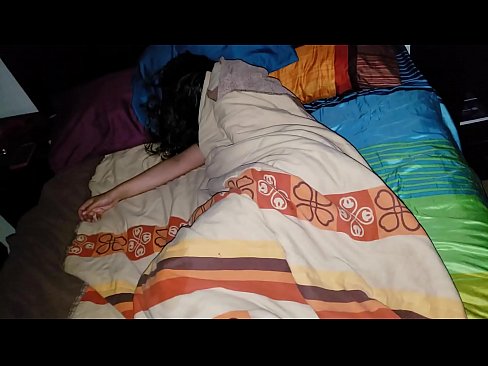 ❤️ El fillastre renya la seva jove madrastra mentre dorm. ☑ Porno de qualitat al ca.full-porner-com.ru ❌